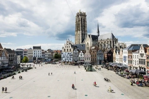 Mechelen, Belgie | Claudia Goes Abroad