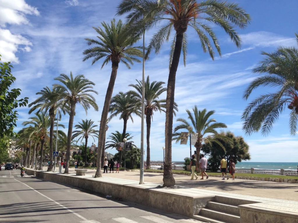Sitges | Travel Tips | Claudia Goes Abroad