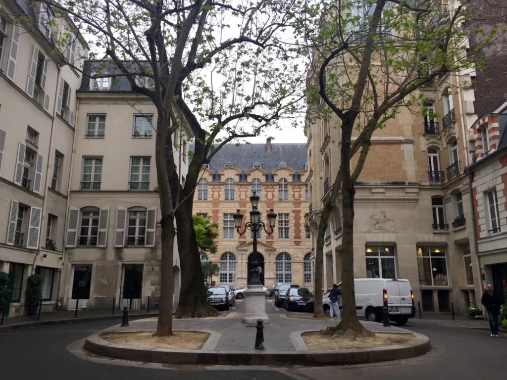 Parijs, Frankrijk, Saint-Germain-des-Prés | Claudia Goes Abroad