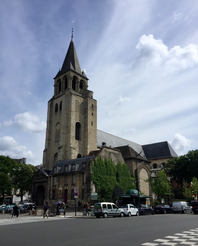 Parijs, Frankrijk, Eglise Saint-Germain-des-Prés | Claudia Goes Abroad