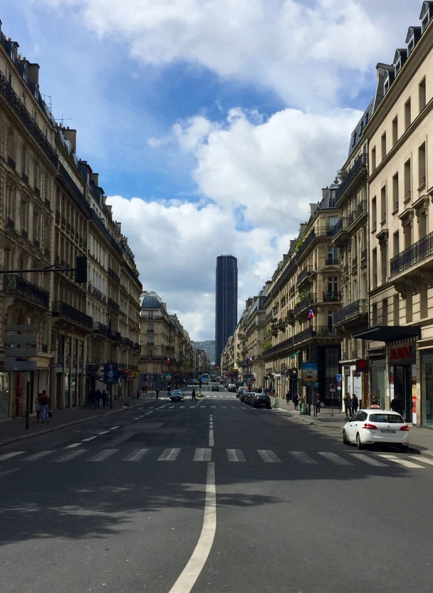 Parijs, Frankrijk, Eglise Saint-Germain-des-Prés | Claudia Goes Abroad